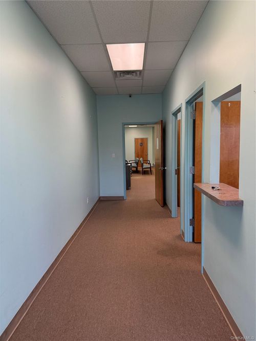 735 Middle Country Rd, Smithtown, NY, 11780 | Card Image