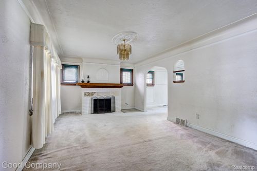 16204 Roselawn St, Detroit, MI, 48221-4928 | Card Image
