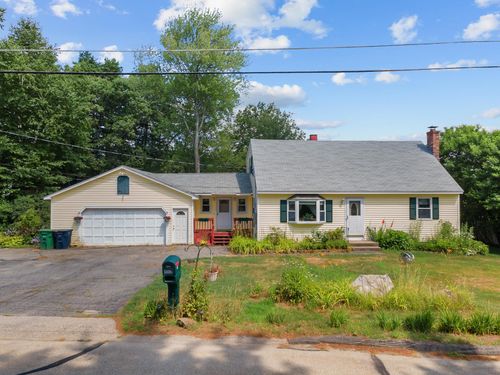 24 Yarmouth Dr, Nashua, NH, 03062-3634 | Card Image