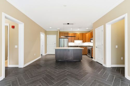 305-250 Daniel Burnham Sq, Columbus, OH, 43215-2693 | Card Image