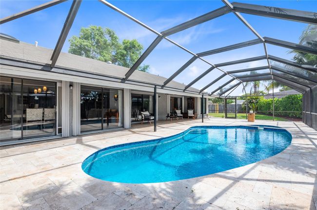 770 Nw 77 Th Ave, House other with 3 bedrooms, 2 bathrooms and null parking in Plantation FL | Image 40