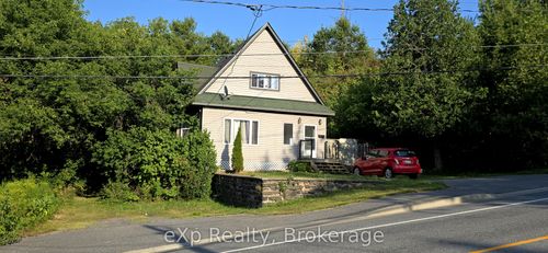 28 Emily St, Parry Sound, ON, P2A2P5 | Card Image