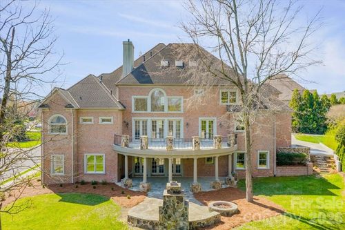 1900 Funny Cide Dr, Waxhaw, NC, 28173-8299 | Card Image