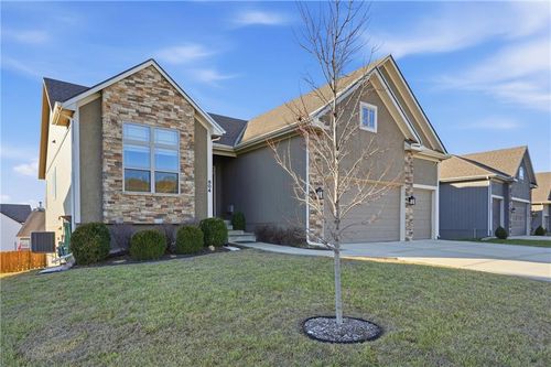 804 S Washington St, Raymore, MO, 64083-9205 | Card Image