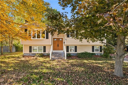 75 Waterman Ave, Warwick, RI, 02889-1815 | Card Image