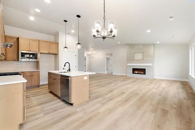 10709 Kokanee Dr, House other with 4 bedrooms, 2 bathrooms and 3 parking in Pasco WA | Image 11