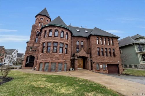 3-233 Richmond Ave, Buffalo, NY, 14222-1928 | Card Image