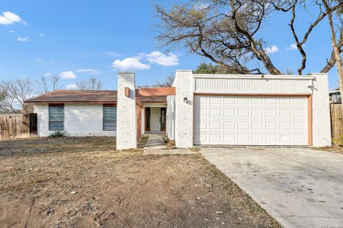 6007 E Valley Forge Ave, San Antonio, TX, 78233-5230 | Card Image