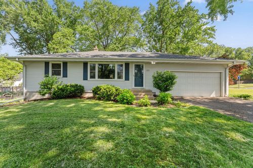 1111 Edgewater Ave, Arden Hills, MN, 55112-3734 | Card Image