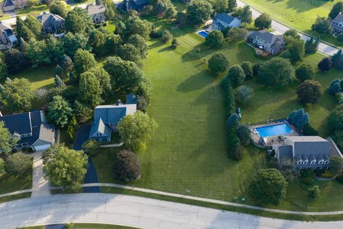 1211 Mink Trl, Cary, IL, 60013-6074 | Card Image