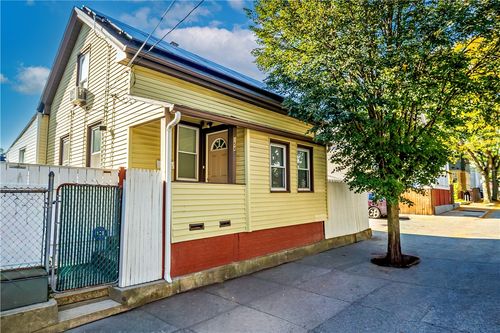 154 Camden Ave, Providence, RI, 02908-3604 | Card Image