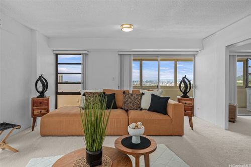 601-3350 Sierra Dr, Honolulu, HI, 96816-3250 | Card Image
