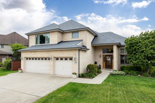 1340 Witham Ln, Woodridge, IL, 60517-7662 | Card Image