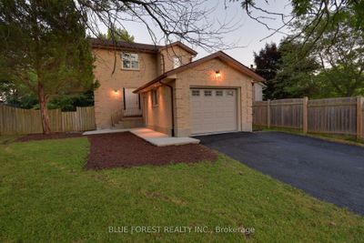 1048 Mahogany Rd, House other with 3 bedrooms, 3 bathrooms and 4 parking in London ON | Image 1