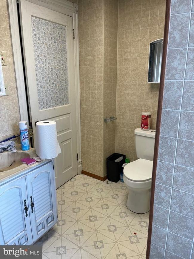 335 W Walnut St, Townhouse with 5 bedrooms, 2 bathrooms and null parking in Kutztown PA | Image 19