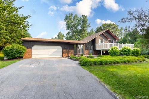 2809 Galway Bay Dr, Metamora, MI, 48455-9722 | Card Image