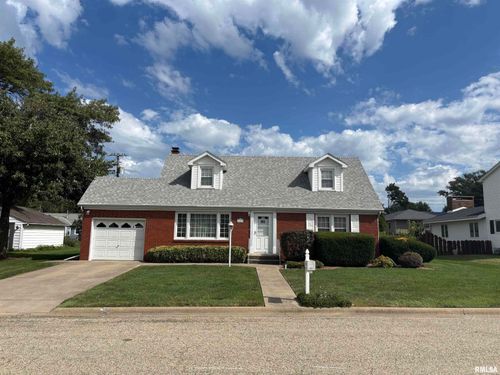 823 Lawndale Ave, Lacon, IL, 61540-1701 | Card Image