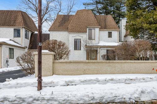 89 Park Gate Dr, Edison, NJ, 08820-4042 | Card Image