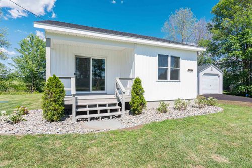 38-489 Lakewood Dr, Swanton, VT, 05488-8098 | Card Image