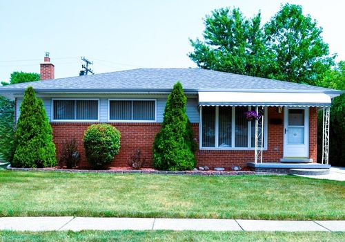 28508 Ursuline St, Saint Clair Shores, MI, 48081-1022 | Card Image