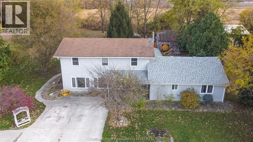 {{alt}} | Card Image