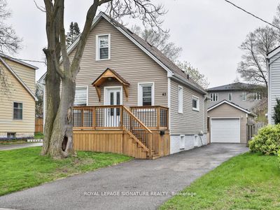 43 4 Th Ave, House other with 2 bedrooms, 3 bathrooms and 5 parking in Kitchener ON | Image 2