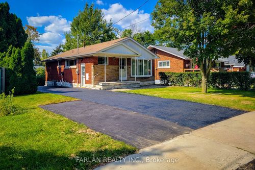 main-154 W 31st St, Hamilton, ON, L9C5E9 | Card Image