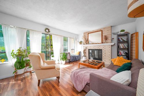 2275 Pandora St, Vancouver, BC, V5L1N6 | Card Image
