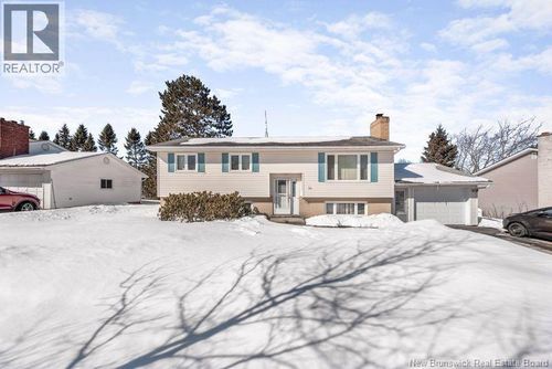 44 Glendalea Cres, Moncton, NB, E1G1J4 | Card Image