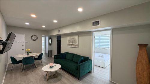 apt-14-10000 E Bay Harbor Dr, Bay Harbor Islands, FL, 33154-1535 | Card Image