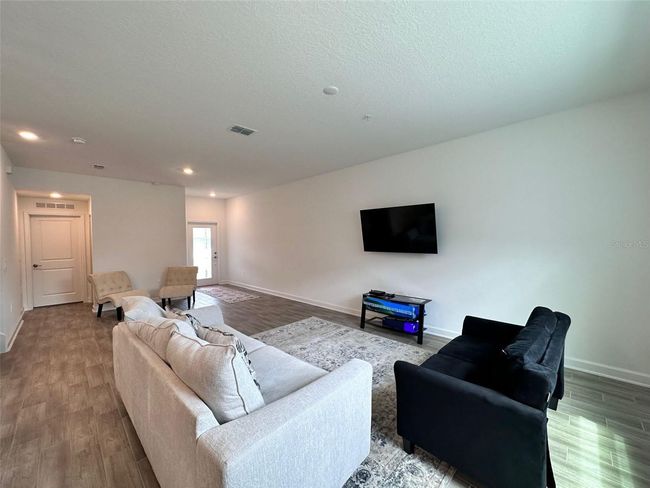 11455 Listening Drive, Townhouse with 4 bedrooms, 3 bathrooms and null parking in ORLANDO FL | Image 10