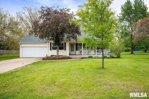 216 Falcon Dr, Green Valley, IL, 61534-9010 | Card Image