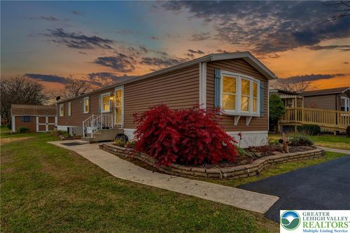 12 Revolutionary Rd, Mount Bethel, PA, 18343-5020 | Card Image