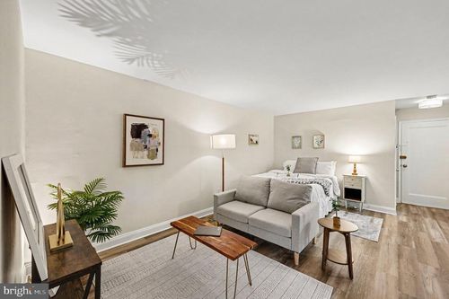 220-2325 42nd St Nw, WASHINGTON, DC, 20007-4930 | Card Image