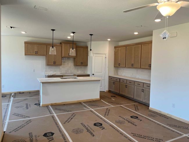 14140 Gallatin St, House other with 5 bedrooms, 4 bathrooms and null parking in Pilot Point TX | Image 8