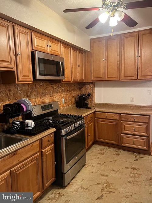 4008 Bonner Rd, BALTIMORE, MD, 21216-1205 | Card Image