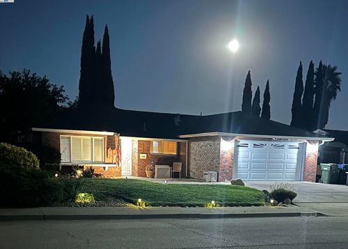 2135 Bluebell Dr, Livermore, CA, 94551-5405 | Card Image