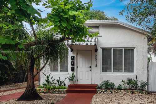 2515 Ne 182nd St, North Miami Beach, FL, 33160-2019 | Card Image