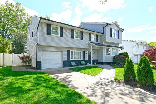 45 Longworth Ave, Dix Hills, NY, 11746-6920 | Card Image