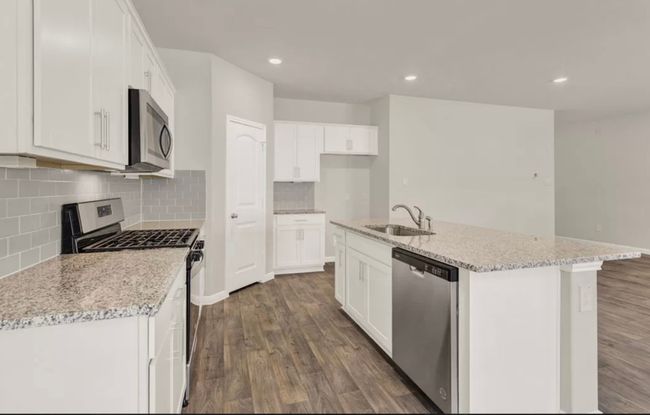 176 Docile Loop, House other with 4 bedrooms, 3 bathrooms and 2 parking in San Marcos TX | Image 12
