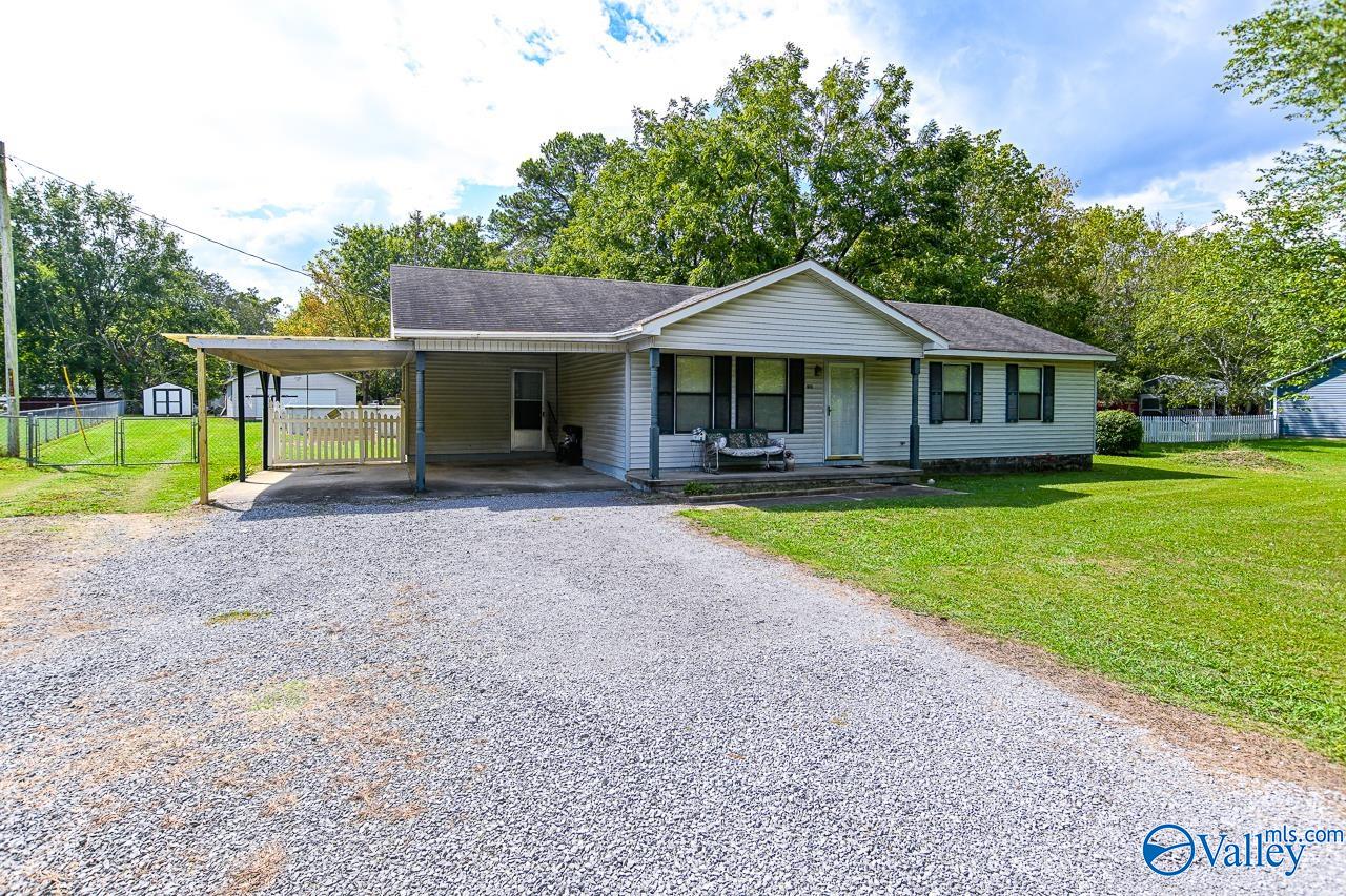 Brindley St, Hartselle, AL 35640