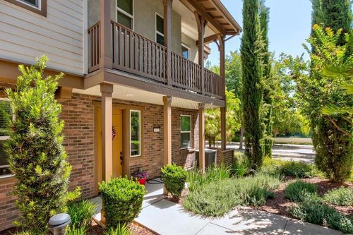 4053 Clare St, Dublin, CA, 94568-4285 | Card Image