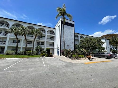 apt-f1-4602 Martinique Way, Coconut Creek, FL, 33066-1478 | Card Image