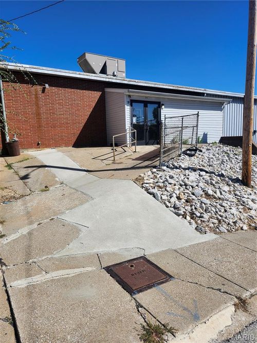 306 S 6th St, Hannibal, MO, 63401-4335 | Card Image