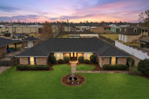 311 Estate Dr, Houma, LA, 70364-2839 | Card Image