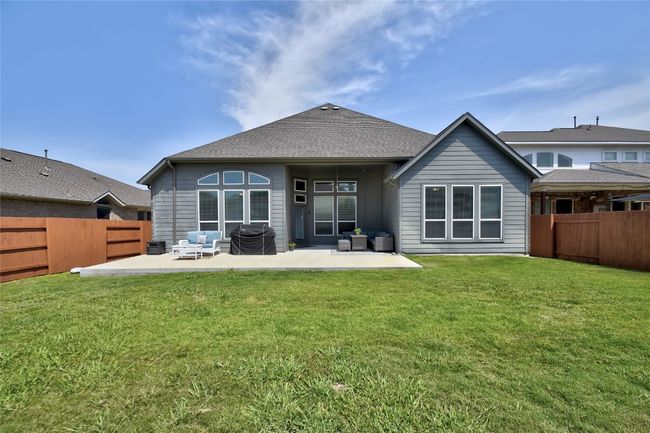 Check out this huge, level, backyard! | Image 27