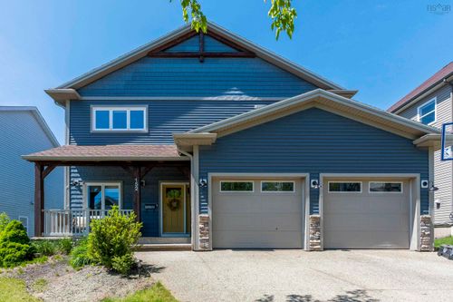 152 Milsom St, Halifax, NS, B3N3M5 | Card Image