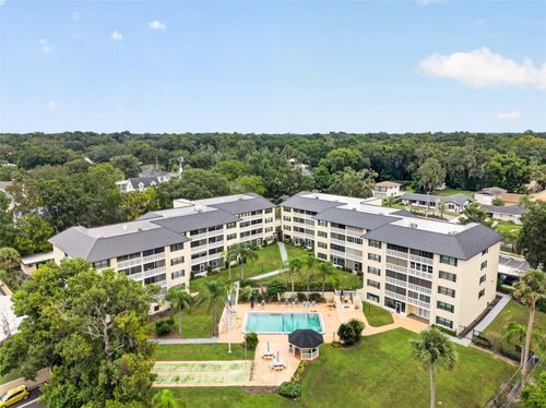 111-101 N Grandview St, MOUNT DORA, FL, 32757-5672 | Card Image