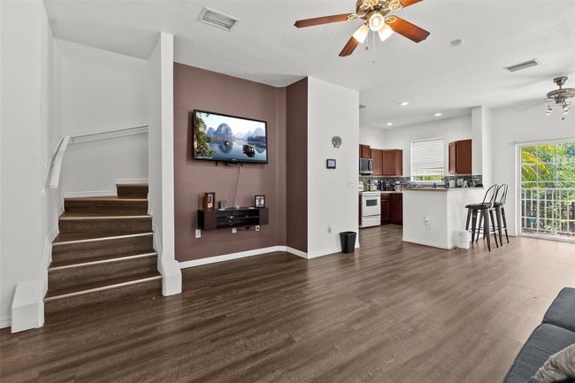 9108 Moonlit Meadows Loop, Townhouse with 2 bedrooms, 3 bathrooms and null parking in RIVERVIEW FL | Image 10
