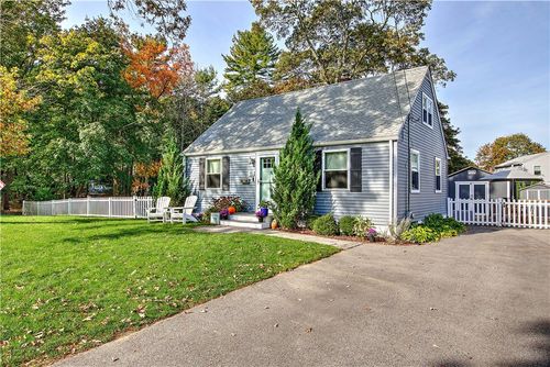 15 East Ct, North Kingstown, RI, 02852-2017 | Card Image